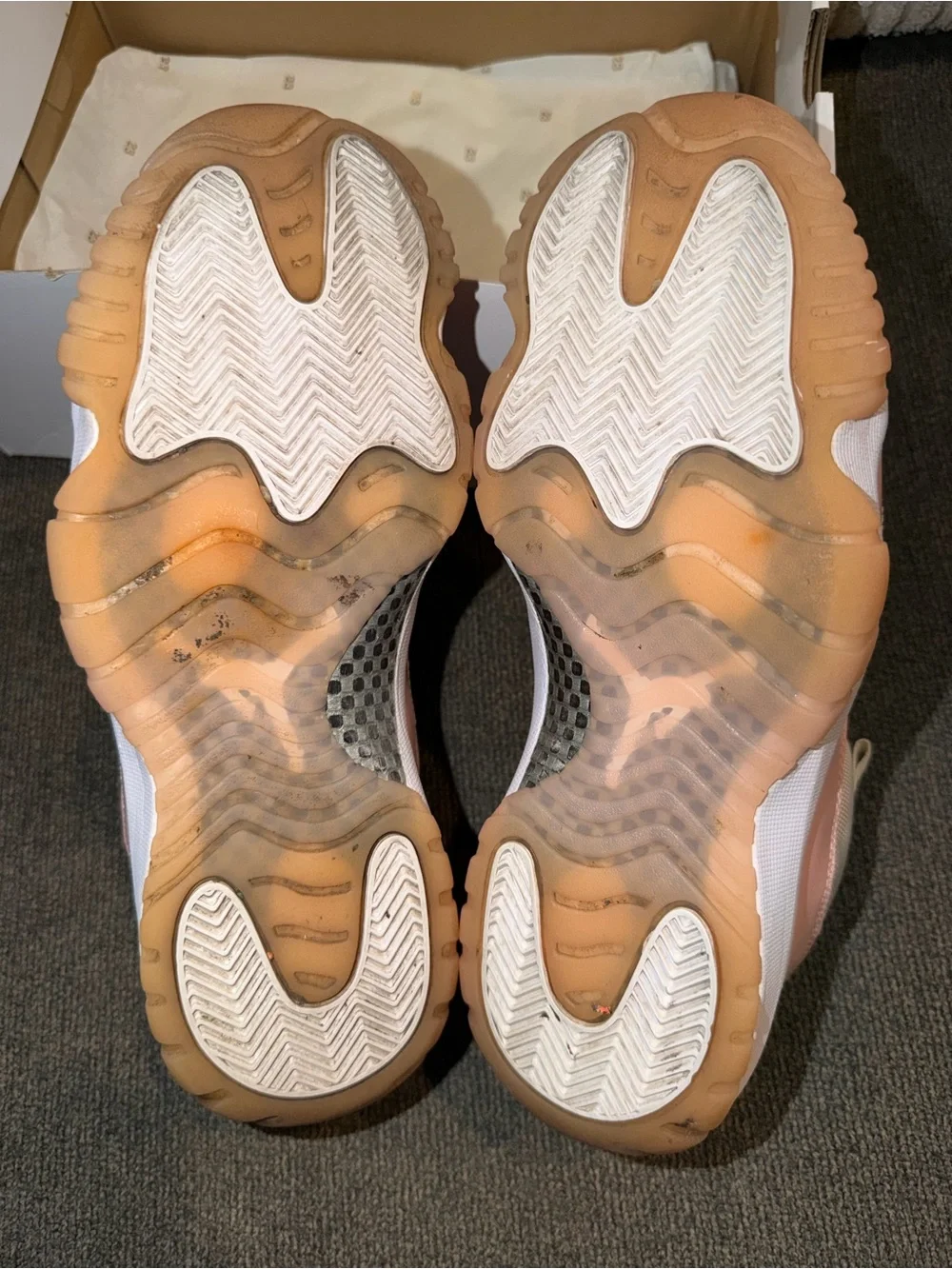 Jordan 11 Retro Low ‘Legend Pink’ Size 9M 10.5W